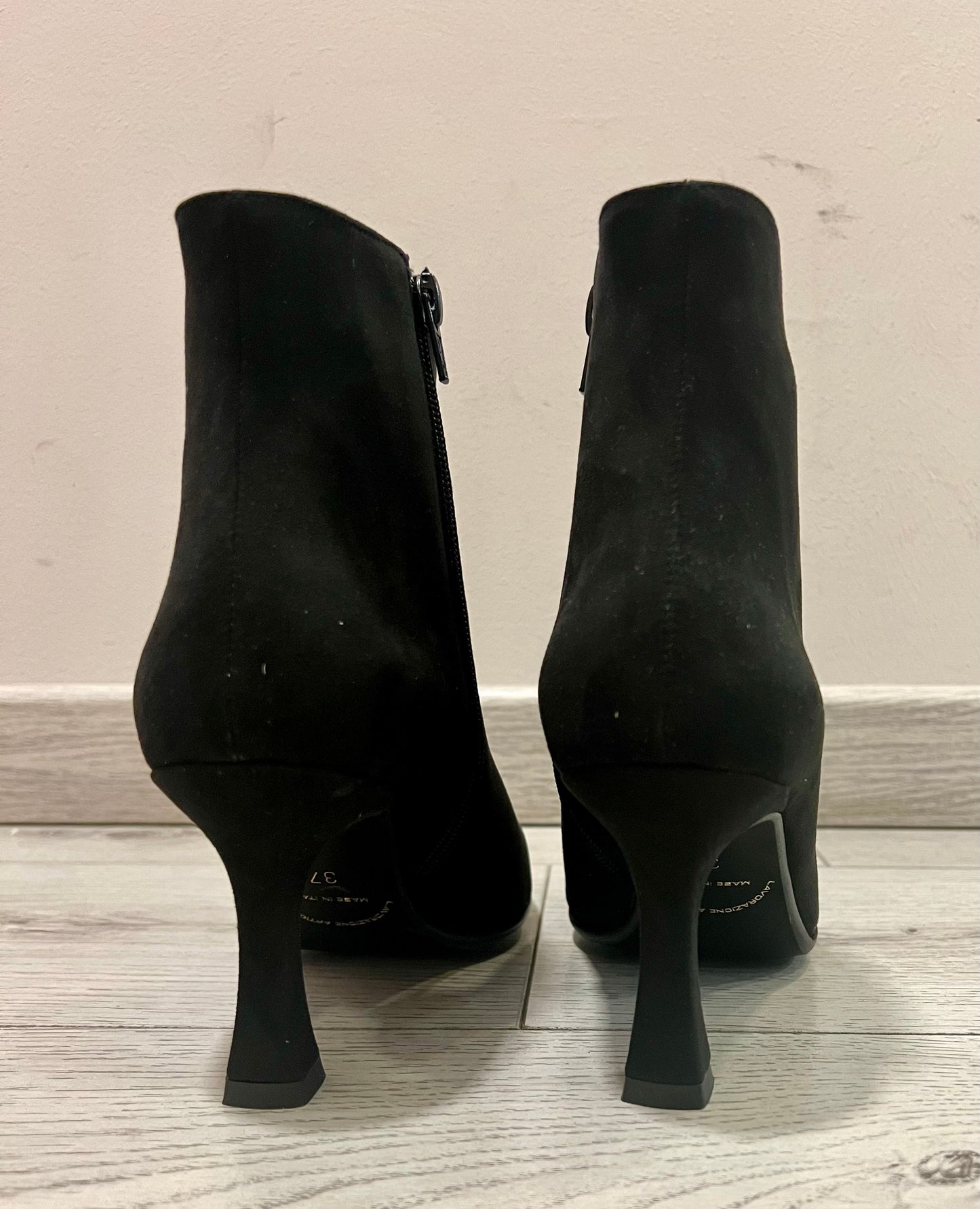 Tronchetto DIVINE FOLLIE in ecocamoscio nero