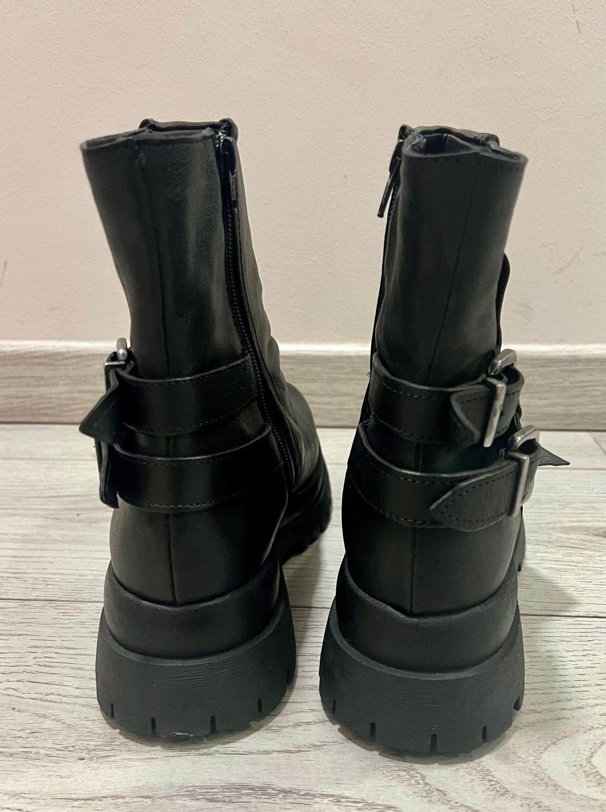 Anfibio DIVINE FOLLIE in pelle nero