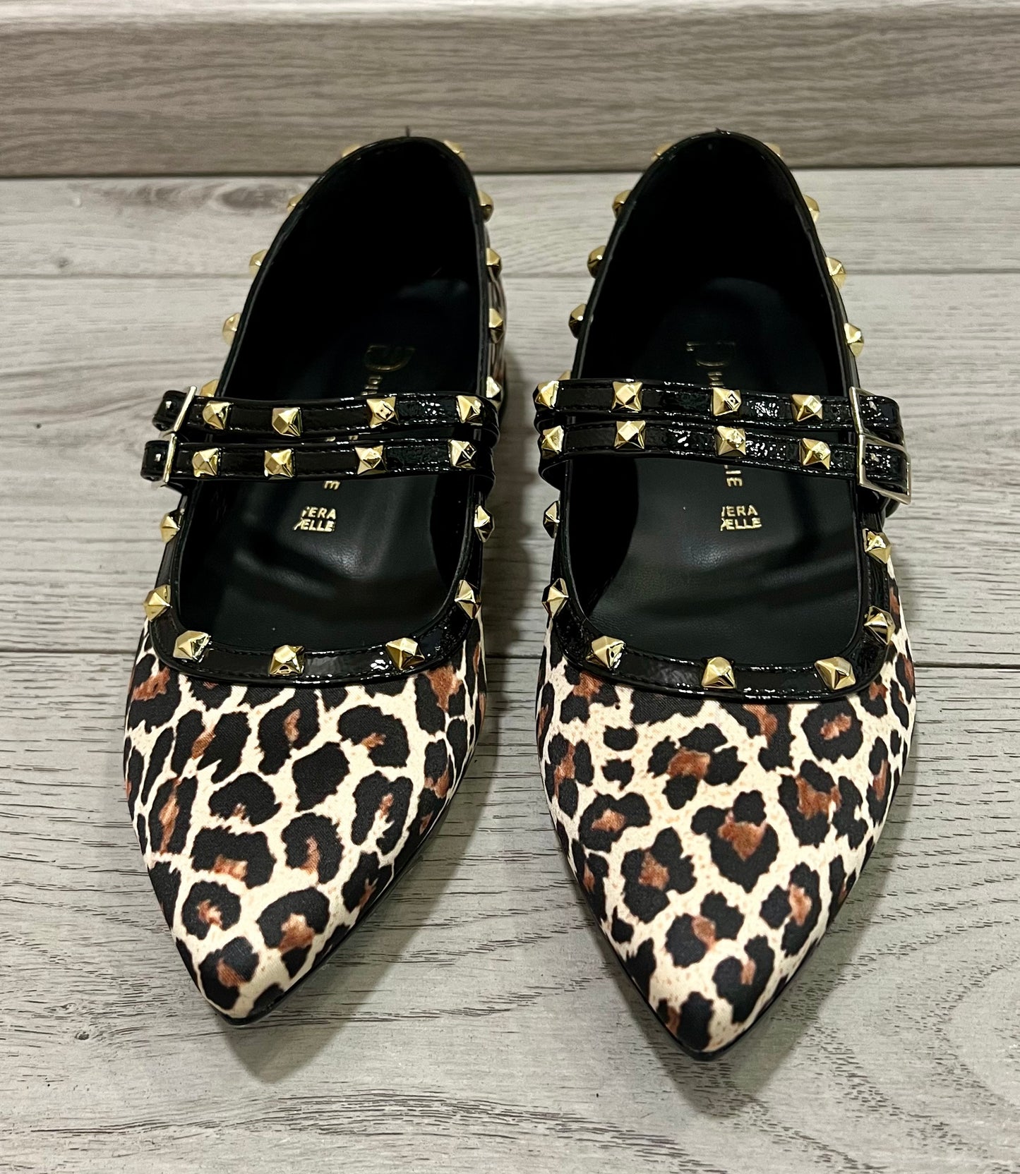 Ballerina fantasia animalier con borchie