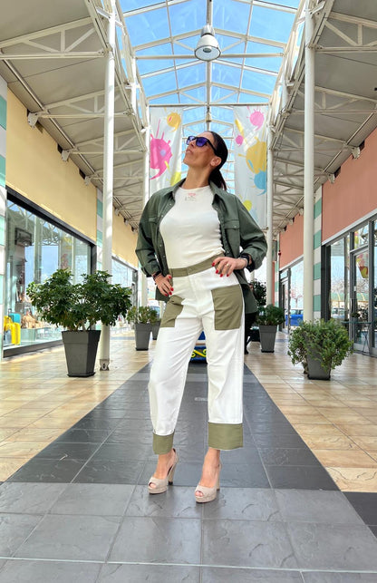 Pantalone REPLAY. Gamba dritta