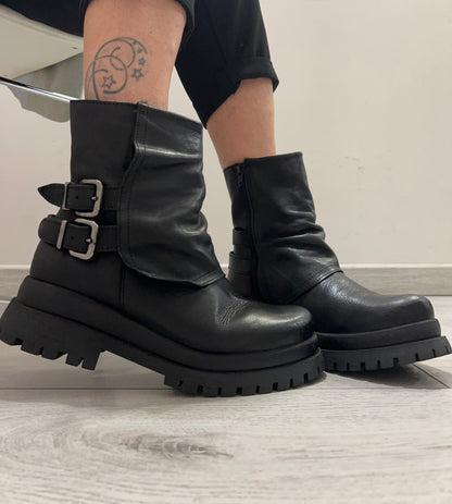 Anfibio DIVINE FOLLIE in pelle nero