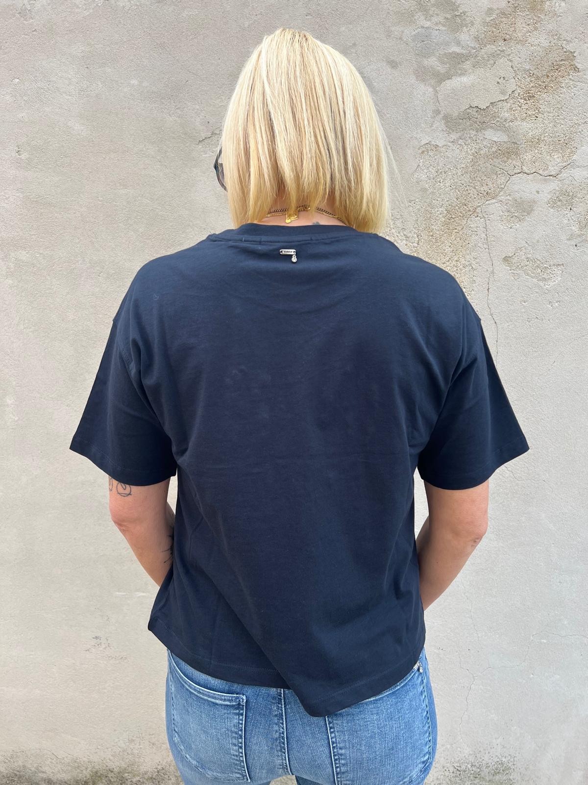 T-Shirt MARKUP con applicazioni
