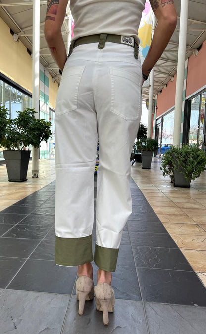 Pantalone REPLAY. Gamba dritta
