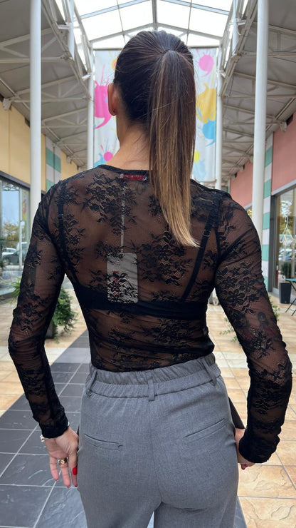 Maglia in pizzo KONTATTO