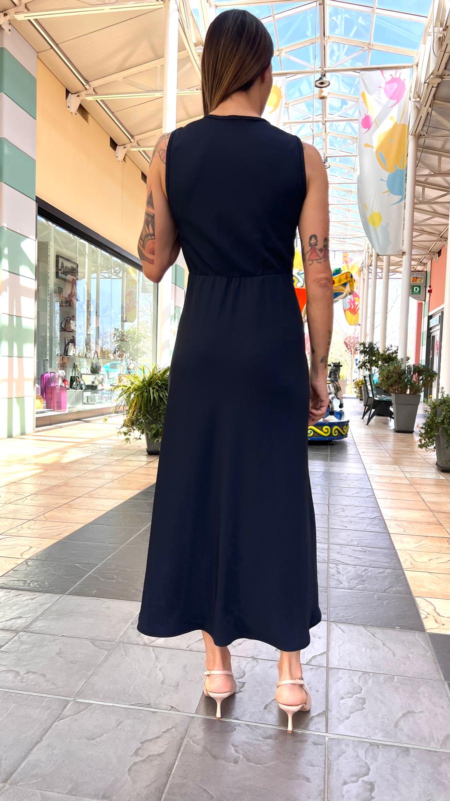 Abito lungo con scollo a cappuccio INDOMINA PE55666