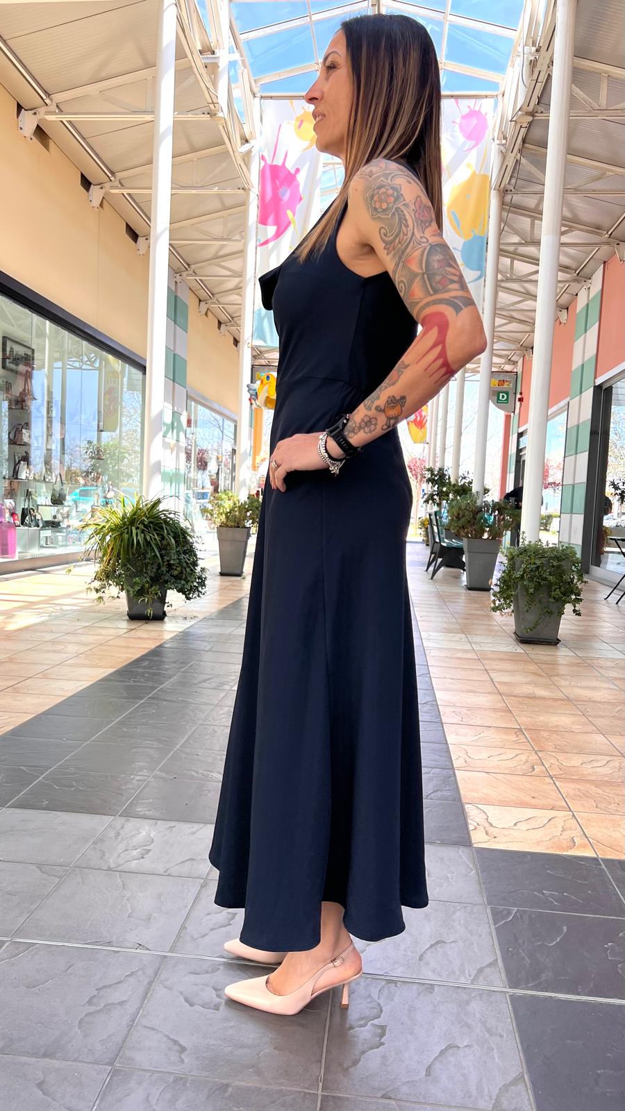Abito lungo con scollo a cappuccio INDOMINA PE55666