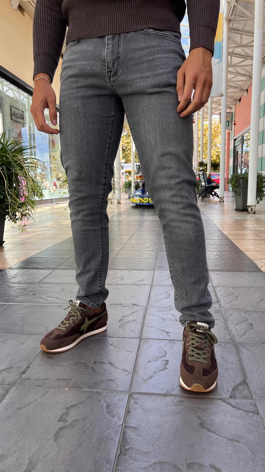 Jeans slim fit MSC 15DM100-05201