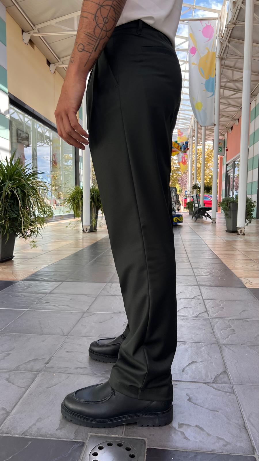 Pantaloni regular-fit con pinces PD3MMBV